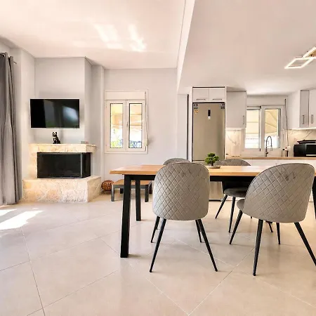 Coastal Escape - Modern 2br Maisonette By μρs