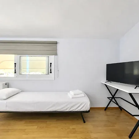 Ferienhaus Coastal Escape - Modern 2br Maisonette By μρs *