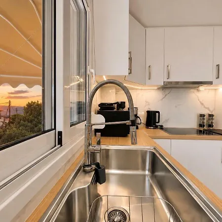 Semesterbostad Coastal Escape - Modern 2br Maisonette By μρs Kato Almiri