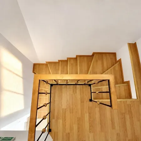 Semesterbostad Coastal Escape - Modern 2br Maisonette By μρs
